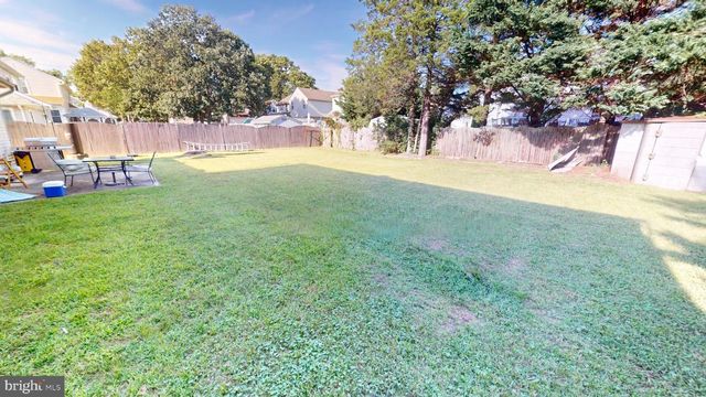 17 CHESTERTOWN RD, Sicklerville, NJ 08081