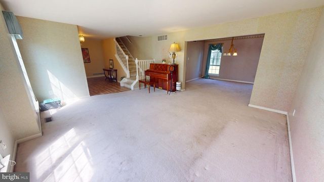 17 CHESTERTOWN RD, Sicklerville, NJ 08081