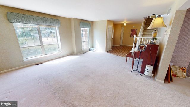 17 CHESTERTOWN RD, Sicklerville, NJ 08081