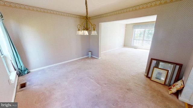 17 CHESTERTOWN RD, Sicklerville, NJ 08081