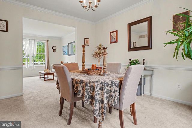 37 SADDLEVIEW DR, Royersford, PA 19468