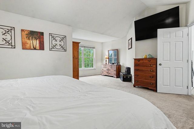 37 SADDLEVIEW DR, Royersford, PA 19468