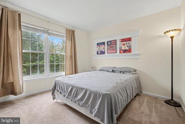 37 SADDLEVIEW DR, Royersford, PA 19468