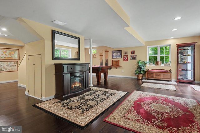 37 SADDLEVIEW DR, Royersford, PA 19468