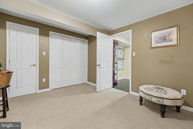 37 SADDLEVIEW DR, Royersford, PA 19468