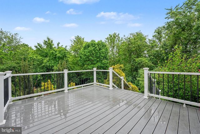 37 SADDLEVIEW DR, Royersford, PA 19468