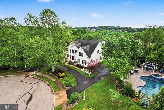 37 SADDLEVIEW DR, Royersford, PA 19468