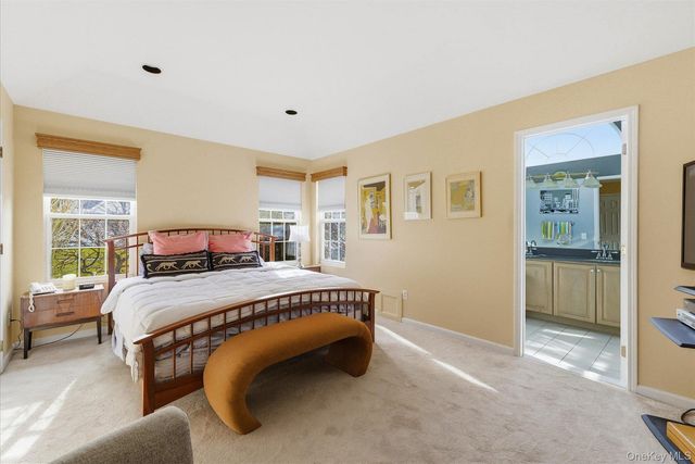 23 Goose Neck Lane, Riverhead, NY 11901