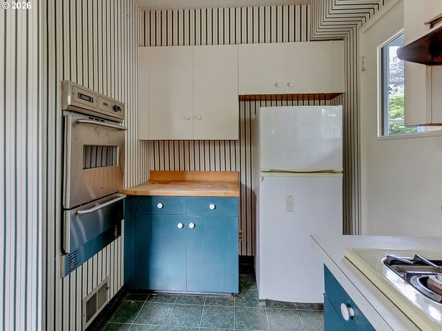 2721 Ne AINSWORTH St, Portland, OR 97211