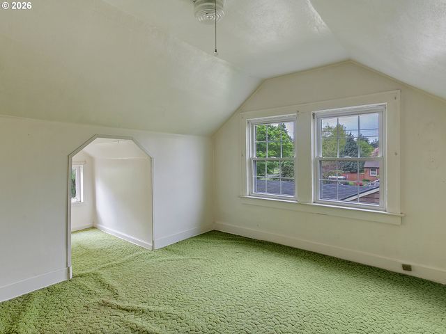2721 Ne AINSWORTH St, Portland, OR 97211