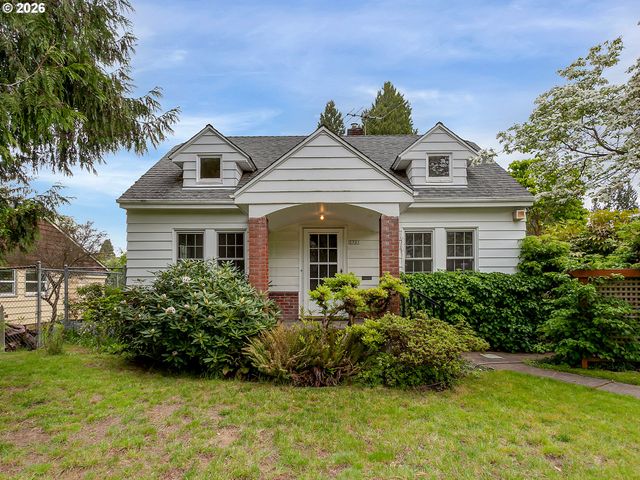 2721 Ne AINSWORTH St, Portland, OR 97211