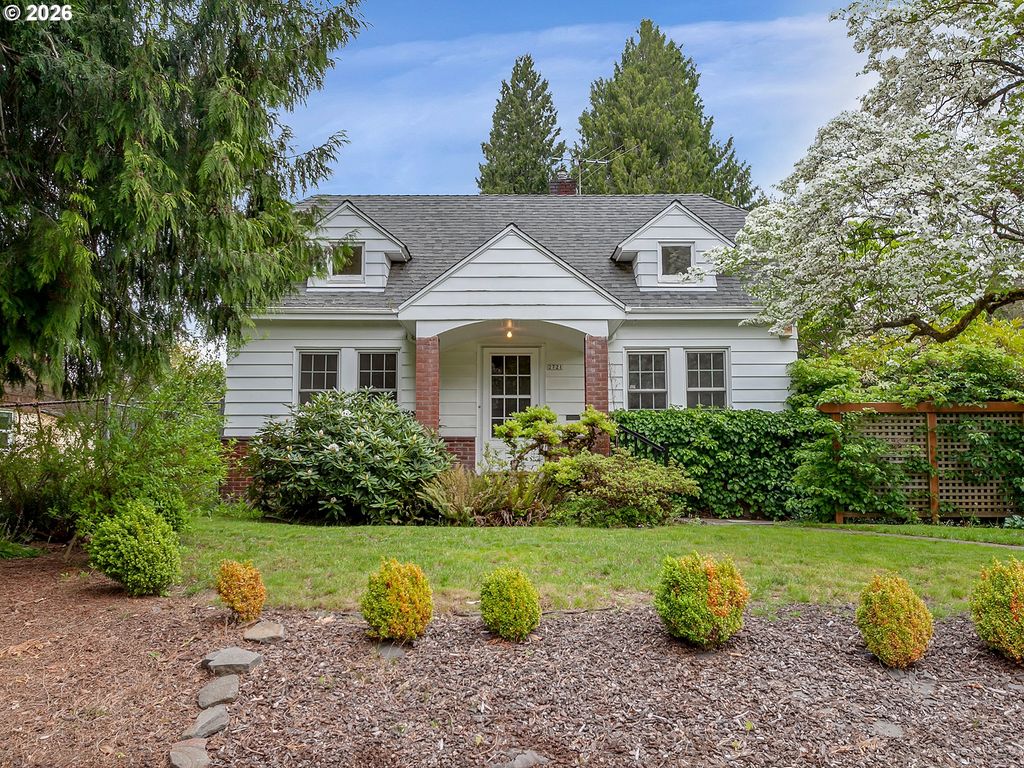 2721 Ne AINSWORTH St, Portland, OR 97211
