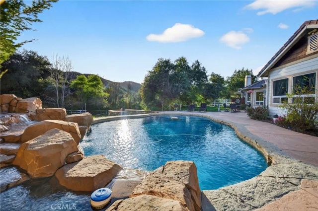 41275 Hacienda Drive, Murrieta, CA 92562