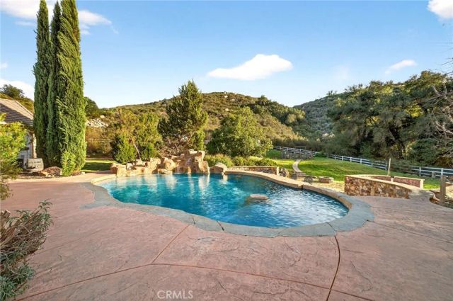 41275 Hacienda Drive, Murrieta, CA 92562