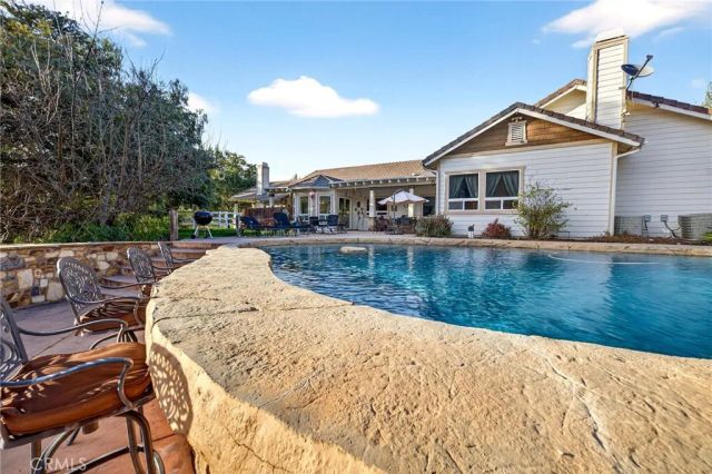 41275 Hacienda Drive, Murrieta, CA 92562