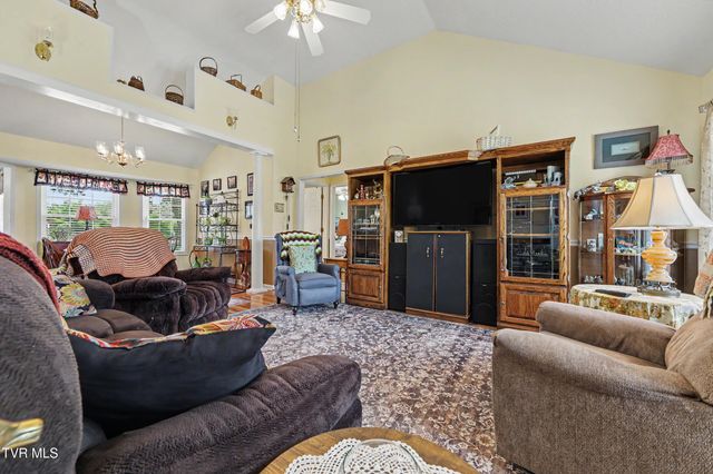 109 Pine Ridge Drive, Afton, TN 37616