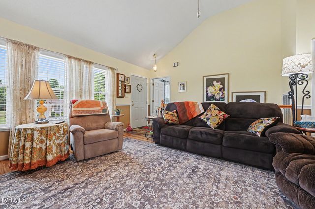 109 Pine Ridge Drive, Afton, TN 37616