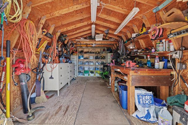 109 Pine Ridge Drive, Afton, TN 37616