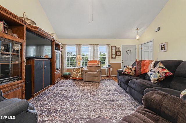 109 Pine Ridge Drive, Afton, TN 37616