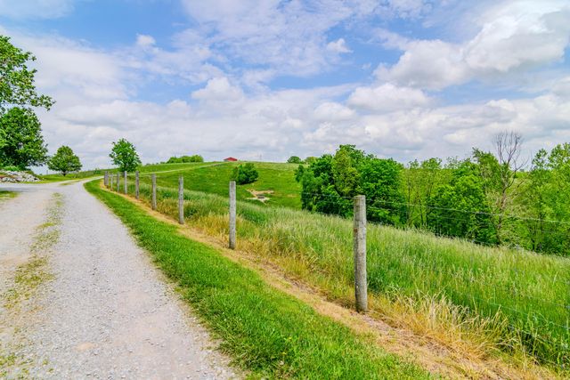 3900 Upper Sharpsburg Road, Carlisle, KY 40311