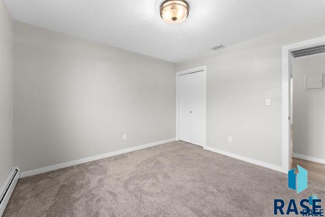 3556 S Gateway Blvd Boulevard 203, Sioux Falls, SD 57106