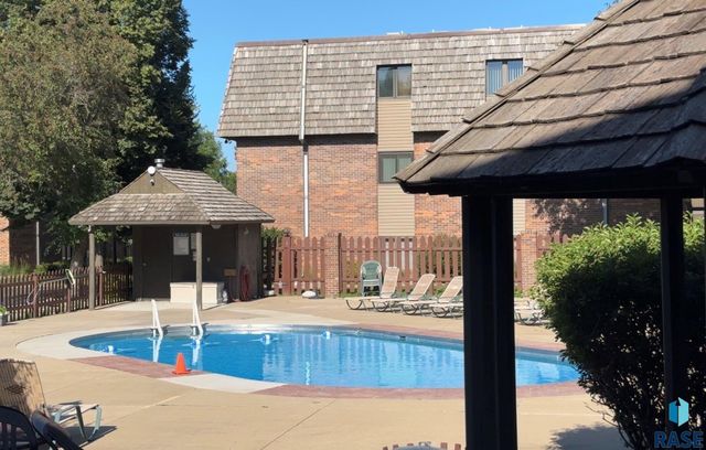 3556 S Gateway Blvd Boulevard 203, Sioux Falls, SD 57106