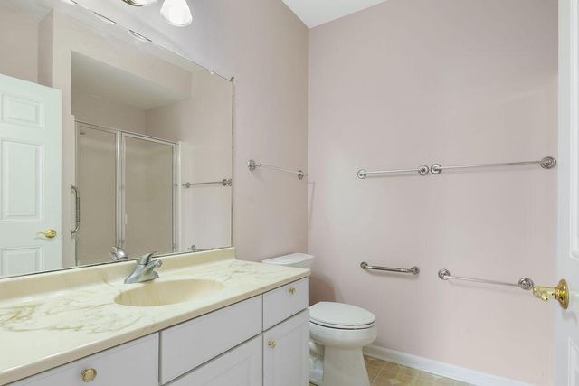 W398N5953 Autumn Woods DRIVE, Oconomowoc, WI 53066