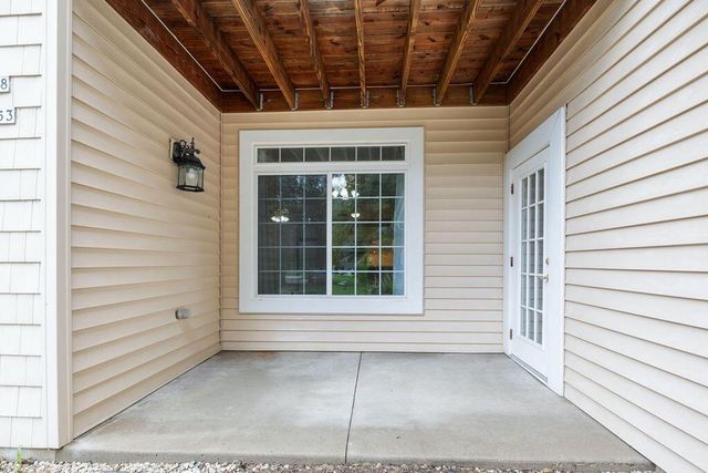 W398N5953 Autumn Woods DRIVE, Oconomowoc, WI 53066