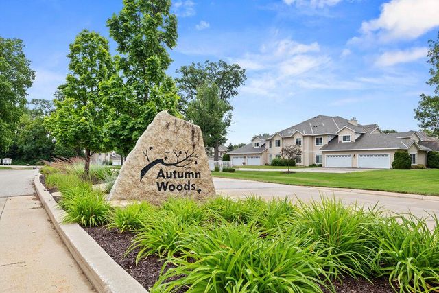 W398N5953 Autumn Woods DRIVE, Oconomowoc, WI 53066