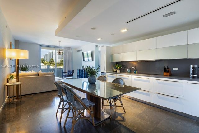 220 21st St 303, Miami Beach, FL 33139