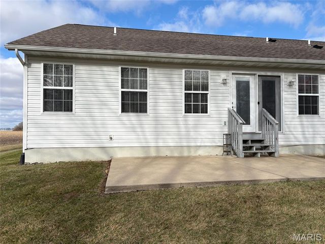 601 Elizabeth Drive, Litchfield, IL 62056