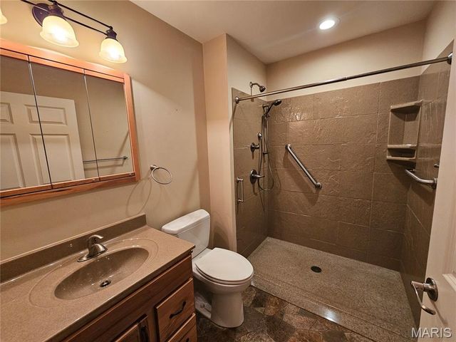 601 Elizabeth Drive, Litchfield, IL 62056