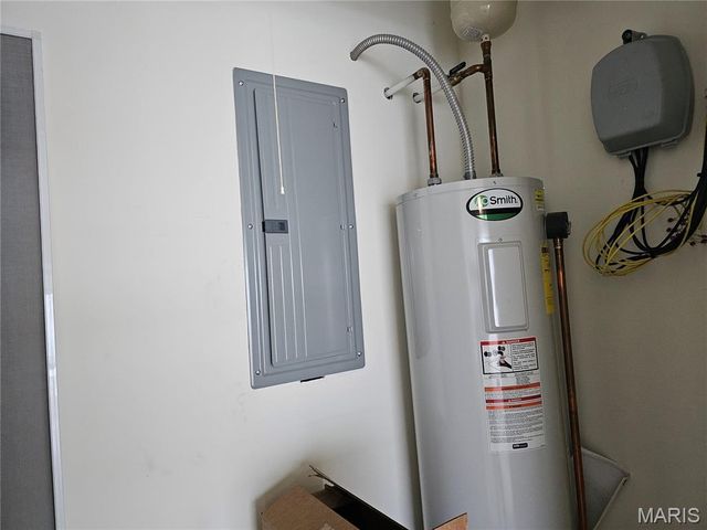 601 Elizabeth Drive, Litchfield, IL 62056