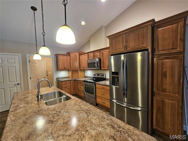 601 Elizabeth Drive, Litchfield, IL 62056