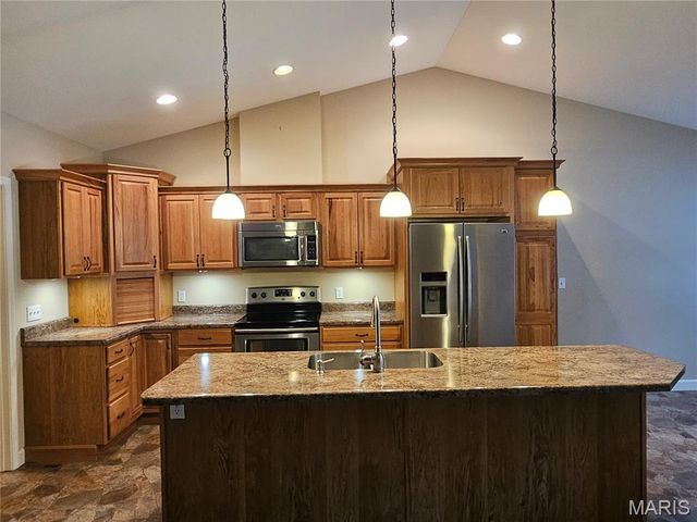 601 Elizabeth Drive, Litchfield, IL 62056