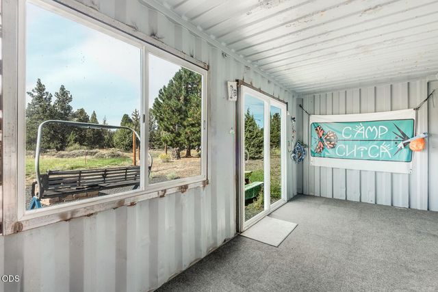 64160 Pioneer Loop, Bend, OR 97701