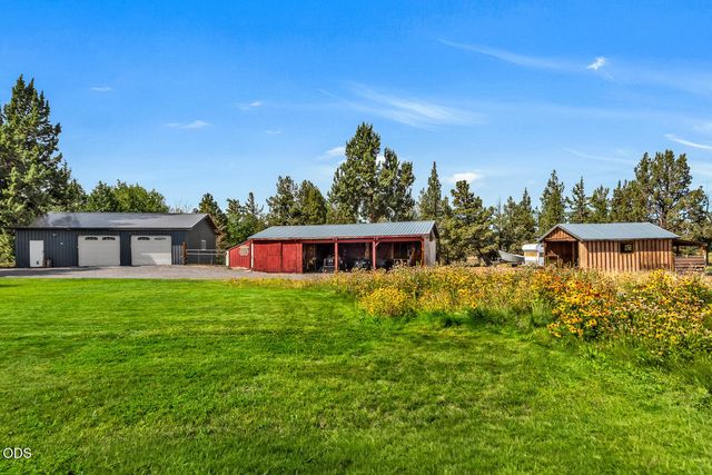 64160 Pioneer Loop, Bend, OR 97701