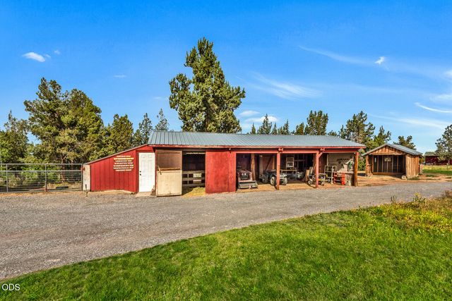 64160 Pioneer Loop, Bend, OR 97701