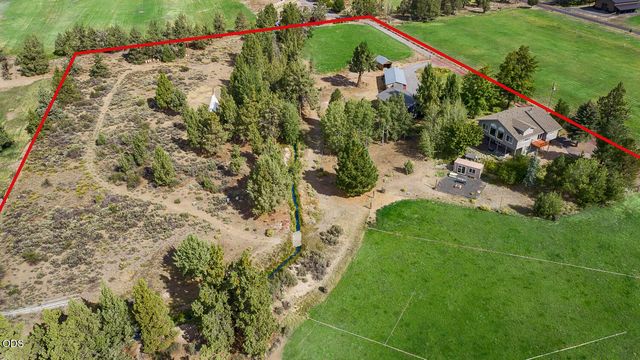 64160 Pioneer Loop, Bend, OR 97701