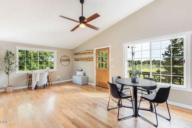 64160 Pioneer Loop, Bend, OR 97701