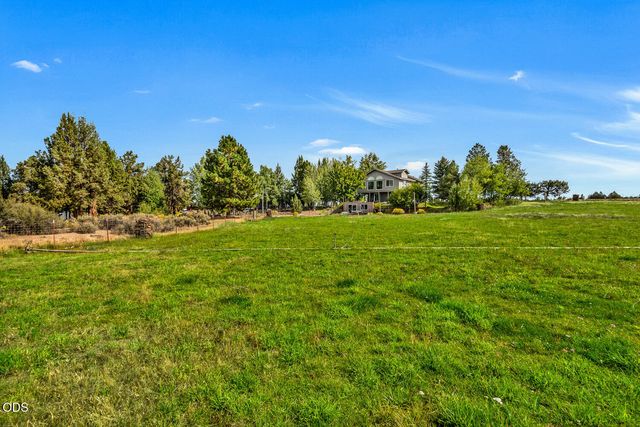 64160 Pioneer Loop, Bend, OR 97701