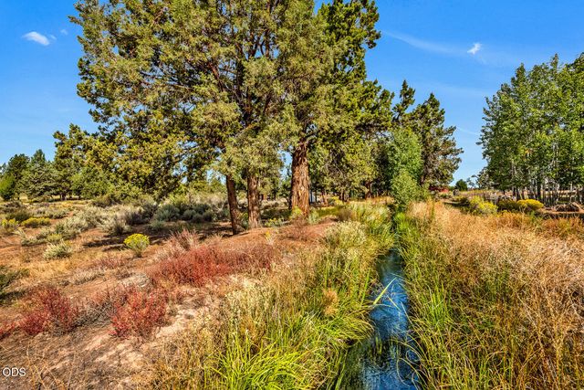 64160 Pioneer Loop, Bend, OR 97701