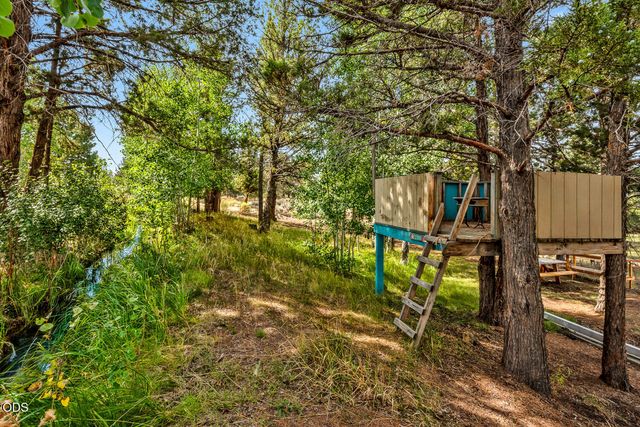64160 Pioneer Loop, Bend, OR 97701