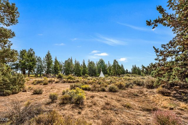 64160 Pioneer Loop, Bend, OR 97701