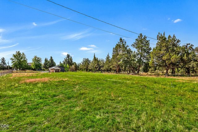 64160 Pioneer Loop, Bend, OR 97701