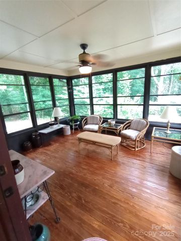 74 Melinda G Lane, Hendersonville, NC 28739