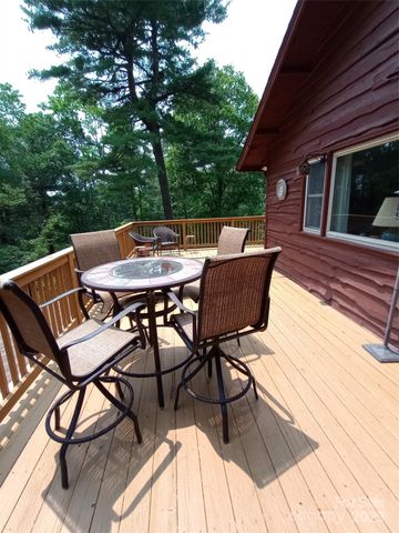 74 Melinda G Lane, Hendersonville, NC 28739