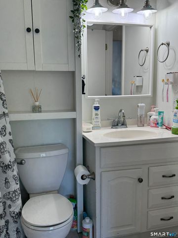 103 Peddlars Drive 103, Branford, CT 06405