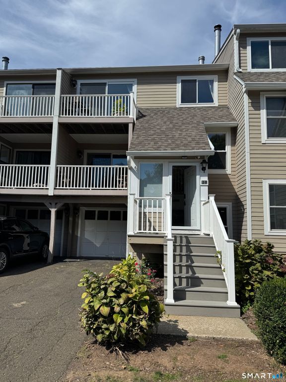 103 Peddlars Drive 103, Branford, CT 06405