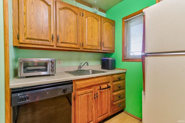 413 North Park Drive, Evansville, IN 47710